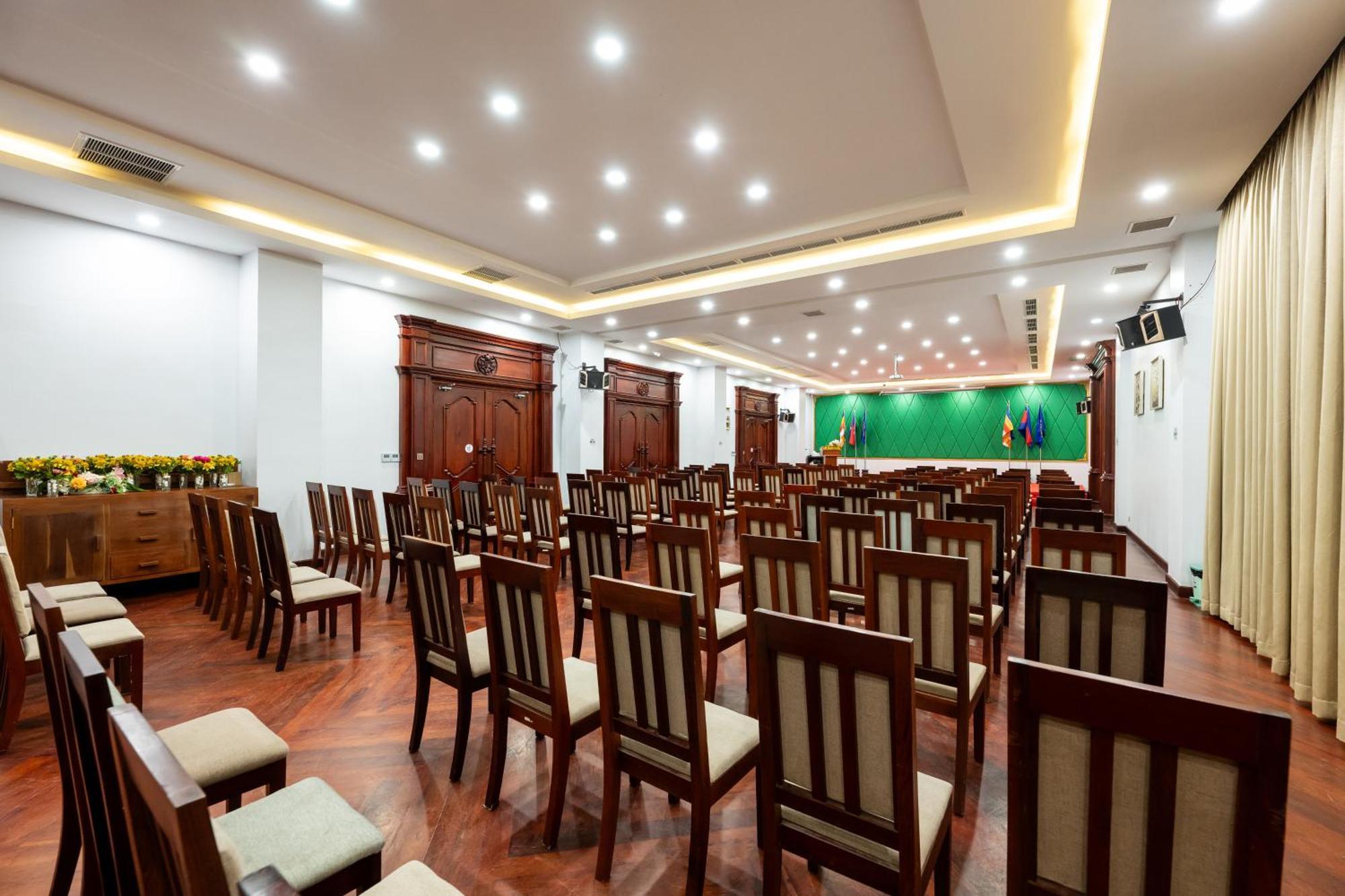 Lbn Asian Hotel Кампонг Чам Екстериор снимка