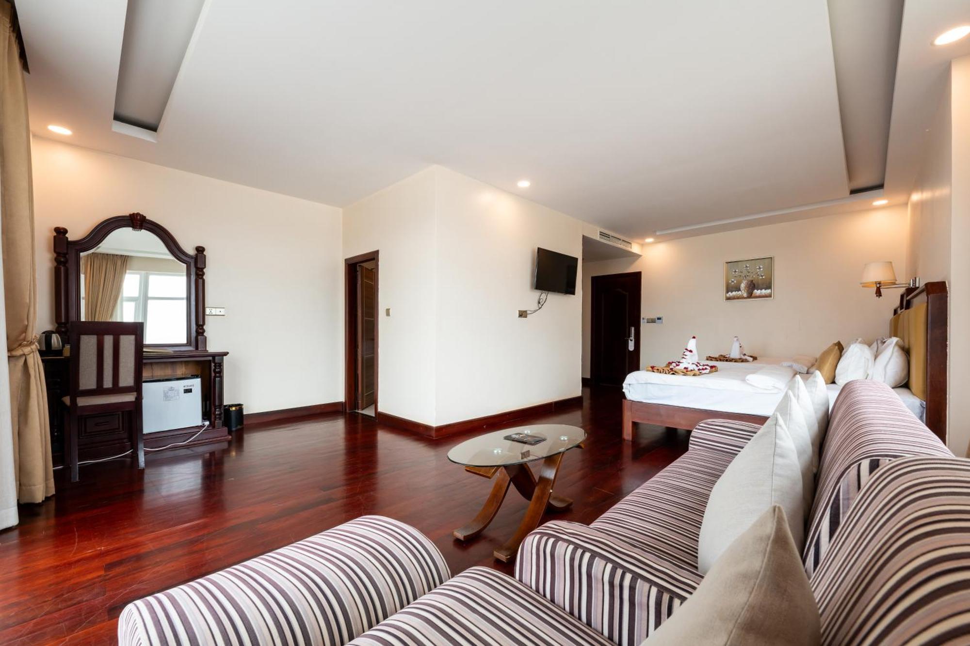 Lbn Asian Hotel Кампонг Чам Екстериор снимка