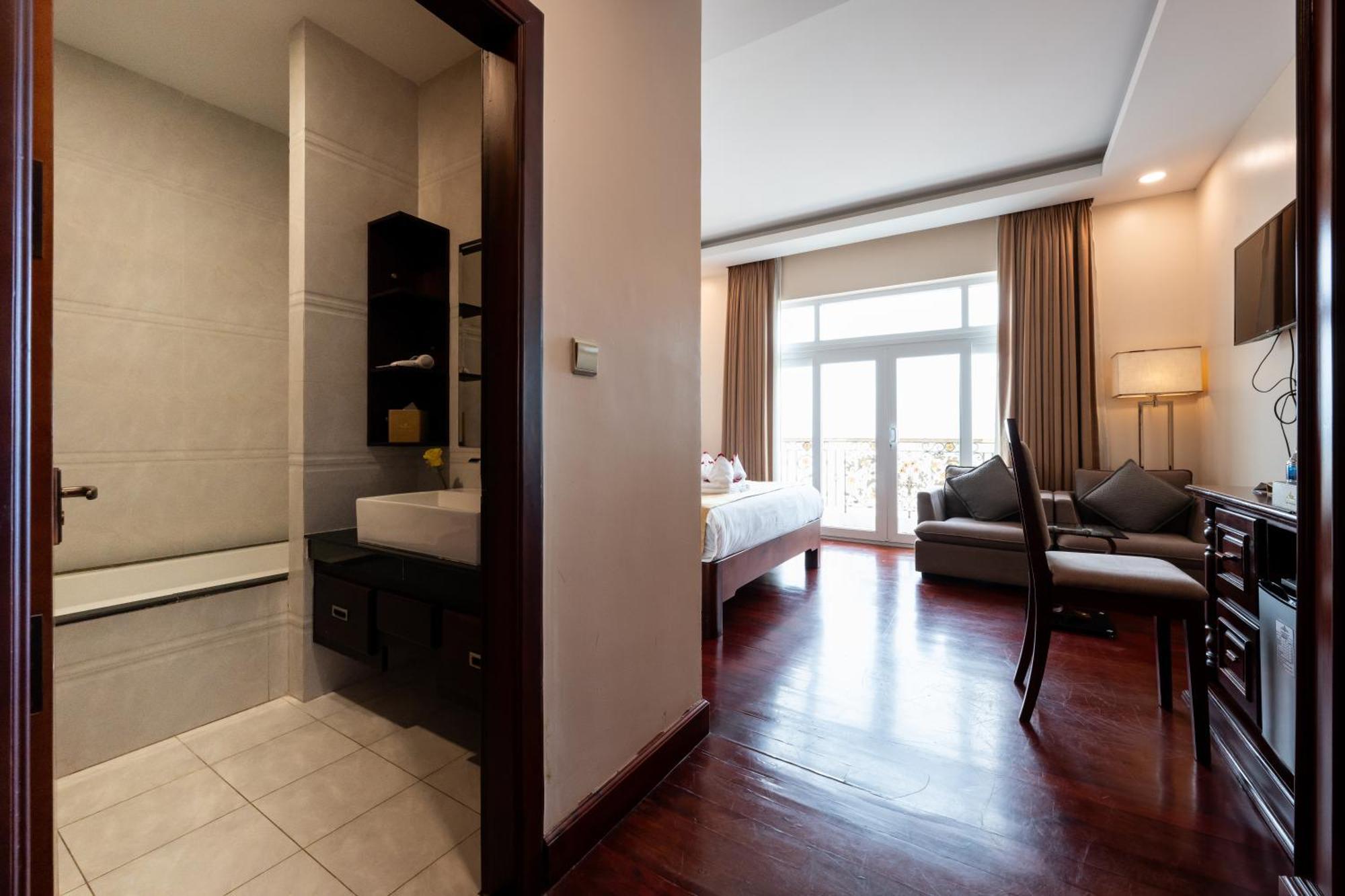 Lbn Asian Hotel Кампонг Чам Екстериор снимка